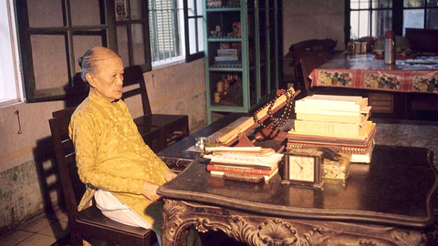 Bí ẩn mỹ nhân nội cung vua Khải Định - Kỳ 3: Từ người giúp việc đến bậc mẫu nghi- Ảnh 5. Triều Nguyễn cáo chung, bà Từ Cung tiếp tục góp phần sửa chữa lăng mộ và cúng giỗ các vua chúa nhà Nguyễn - Ảnh tư liệu