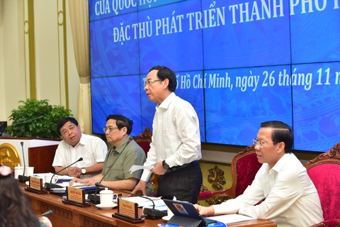 Thủ tướng: Có thể nghiên cứu làm tàu điện ngầm đến Cần Giờ- Ảnh 2. Bí thư Nguyễn Văn Nên phát biểu tại phiên họp - Ảnh: T.T.D.