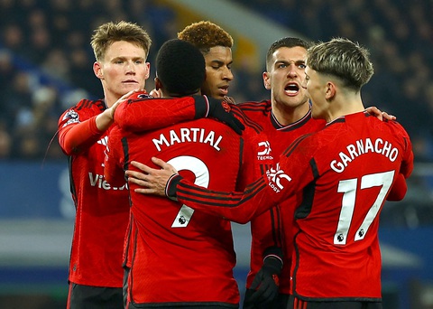 Garnacho lập siêu phẩm, Man United thắng đậm Everton- Ảnh 3. Man United giành chiến thắng tưng bừng trước Everton - Ảnh: REUTERS
