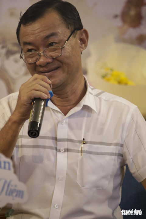 Là thương, tự truyện của ông thầy không bục giảng Lê Duy Niệm- Ảnh 2. Thầy Lê Duy Niệm từng là tác giả của cuốn sách “Bếp ấm nhà vui - Thương món ăn Nam Bộ” - Ảnh: HỒ LAM