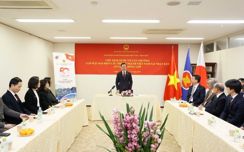 Chủ tịch nước mong muốn đưa Việt Nam thành cứ điểm sản xuất của Nhật Bản- Ảnh 4. Chủ tịch nước đánh giá cao các đóng góp thời gian qua của các trí thức Việt Nam tại Nhật Bản với quan hệ song phương - Ảnh: TTXVN