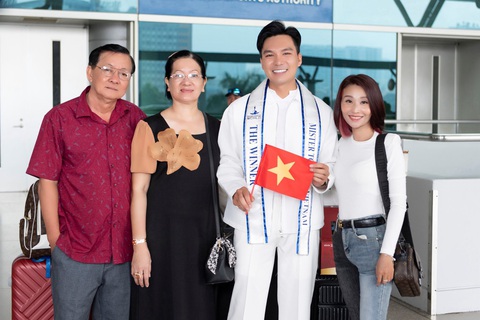 Quốc Trí 'bắn' tiếng Anh trước giờ lên đường dự thi Mister Tourism World 2023- Ảnh 2. Gia đình từ Đồng Tháp lên TP.HCM ủng hộ tinh thần Quốc Trí