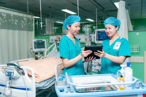 Bệnh viện Đại học Y Dược TP.HCM được vinh danh ‘Nơi làm việc tốt nhất Việt Nam’- Ảnh 5. Trọng tâm nuôi dưỡng và phát triển nhân tài, tập trung vào giá trị con người là điểm nhất xuyên suốt trong quá trình phát triển của Bệnh viện