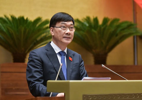 Chủ nhiệm Ủy ban Kinh tế Vũ Hồng Thanh báo cáo giải trình tiếp thu dự thảo luật trước khi biểu quyết thông qua - Ảnh: GIA HÂN Chủ nhiệm Ủy ban Kinh tế Vũ Hồng Thanh báo cáo giải trình tiếp thu dự thảo luật trước khi biểu quyết thông qua - Ảnh: GIA HÂN