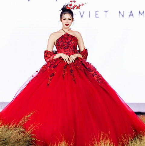 Hoa hậu Đỗ Thị Hà diện thiết kế của Nguyễn Minh Công - Ảnh: NVCC Hoa hậu Đỗ Thị Hà diện thiết kế của Nguyễn Minh Công - Ảnh: NVCC