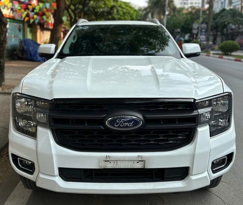 Vì sao 10 bán tải bán ra tại Việt Nam có tới 8 chiếc Ford Ranger?- Ảnh 1. Ford Ranger đủ thoải mái để sử dụng hằng ngày, đủ thiết thực để đi địa hình - Ảnh: Đại lý Ford/Facebook