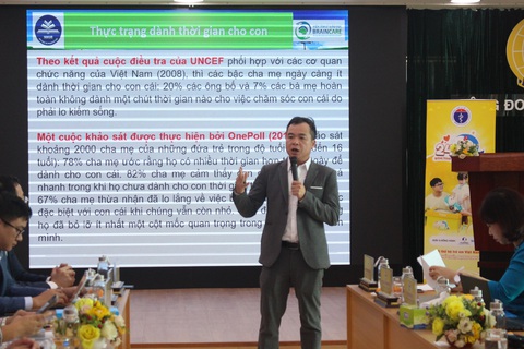TS tâm lý Phạm văn Tư - phó trưởng khoa công tác xã hội, Đại học Sư phạm Hà Nội - chia sẻ về bí quyết dành thời gian đồng hành cùng con - Ảnh: DƯƠNG LIỄU TS tâm lý Phạm Văn Tư - phó trưởng khoa công tác xã hội, Đại học Sư phạm Hà Nội - chia sẻ về bí quyết dành thời gian đồng hành cùng con - Ảnh: DƯƠNG LIỄU