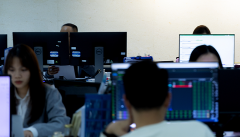 Ứng dụng AI vào đầu tư chứng khoán, một Fintech của Việt Nam giành giải thưởng quốc tế- Ảnh 1. Ứng dụng AI trong phân tích đầu tư chứng khoán bắt đầu được sử dụng trong các nền tảng Fintech phục vụ các nhà đầu tư bán chuyên nghiệp - Ảnh: T.HÀ