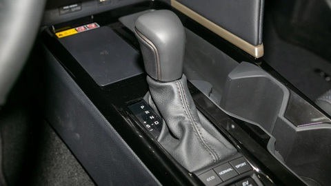 Báo Mỹ đánh giá Toyota Camry 2025: Ấn tượng nhưng không đột phá- Ảnh 23. Báo Mỹ đánh giá Toyota Camry 2025: Ấn tượng nhưng không đột phá- Ảnh 23.