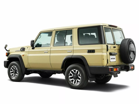 Toyota Land Cruiser ra mắt gần 4 thập kỷ vẫn được nâng cấp mạnh- Ảnh 2. Thiết kế xe vẫn giữ lại bộ khung vuông vắn đặc trưng đã tồn tại gần 40 năm - Ảnh: Toyota UAE