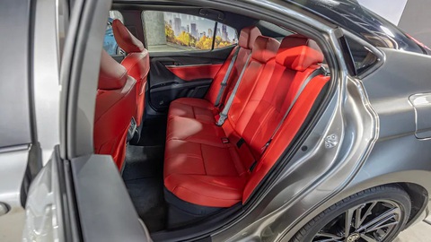 Báo Mỹ đánh giá Toyota Camry 2025: Ấn tượng nhưng không đột phá- Ảnh 7. Báo Mỹ đánh giá Toyota Camry 2025: Ấn tượng nhưng không đột phá- Ảnh 7.