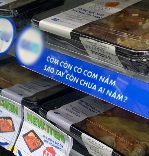 Ảnh vui 29-11: Cơm nắm này cay quá cay!- Ảnh 1. Đau...