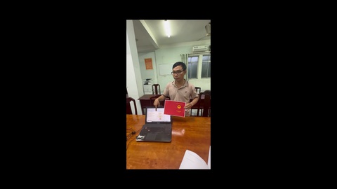 Phá nhóm làm, tiêu thụ tới 300 giấy tờ, văn bằng giả mỗi tháng- Ảnh 3. Nhóm làm bằng giả - Ảnh: Công an cung cấp