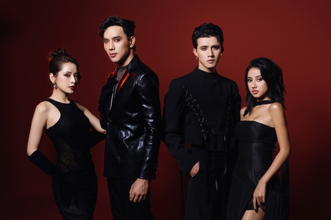 Chi Pu cùng dàn diễn viên Người mặt trời gồm Thuận Nguyễn, Trần Ngọc Vàng và Trịnh Thảo - Ảnh: ĐPCC Chi Pu cùng dàn diễn viên Người mặt trời gồm Thuận Nguyễn, Trần Ngọc Vàng và Trịnh Thảo