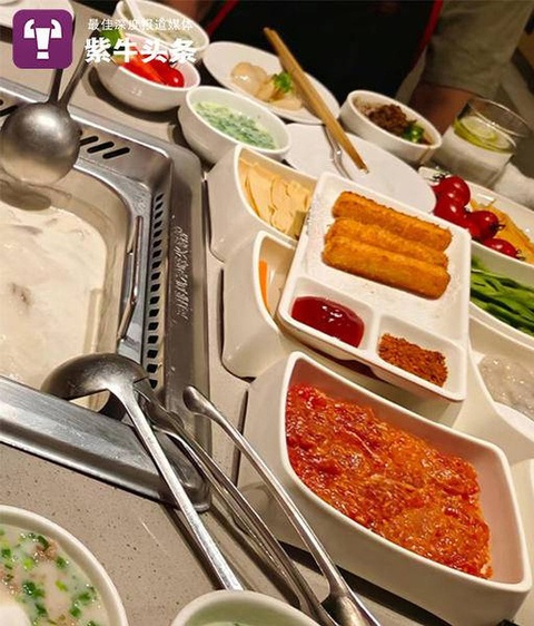 Chi cả tỉ đồng chỉ để ăn lẩu- Ảnh 1. Cô Kong "nghiện" ăn lẩu, chấp nhận chi cả tỉ đồng để "nuôi dưỡng" đam mê.