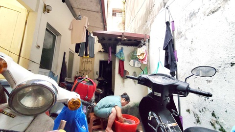 Không gian chung nhỏ hẹp được tận dụng từng tấc đất - Ảnh: TÂM LÊ Không gian chung nhỏ hẹp được tận dụng từng tấc đất