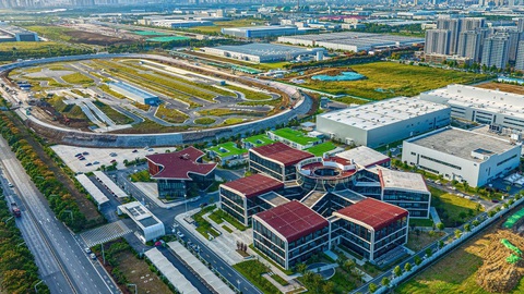 Nhiều hãng cắp sách học hỏi cách Trung Quốc làm xe điện- Ảnh 2. Trung tâm sản xuất, nghiên cứu phát triển của Volkswagen ở Hợp Phì - Ảnh: WSJ