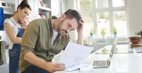 Theo Zillow, những người mua nhà mới có thể phải ở trong ngôi nhà của mình khoảng 13,5 năm trước khi hòa vốn với khoản đầu tư - Ảnh: FORTUNE Theo Zillow, những người mua nhà mới có thể phải ở trong ngôi nhà của mình khoảng 13,5 năm trước khi hòa vốn với khoản đầu tư - Ảnh: FORTUNE