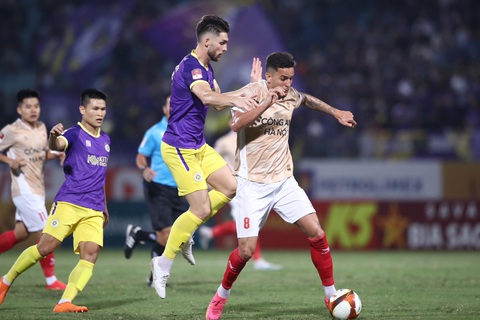 Công An Hà Nội đánh bại Hà Nội 2-0 ở vòng 3 V-League 2023-2024 - Ảnh 3. Công An Hà Nội (phải) thắng thuyết phục CLB Hà Nội ở vòng 3 V-League 2023 - 2024 - Ảnh: MINH ĐỨC