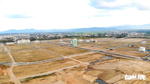 Khu đô thị Nam Tuy Hòa nằm ở bờ nam sông Đà Rằng, thuộc khu kinh tế Phú Yên - Ảnh: NGỌC THẮNG Khu đô thị Nam Tuy Hòa nằm ở bờ nam sông Đà Rằng, thuộc Khu kinh tế Phú Yên - Ảnh: NGỌC THẮNG