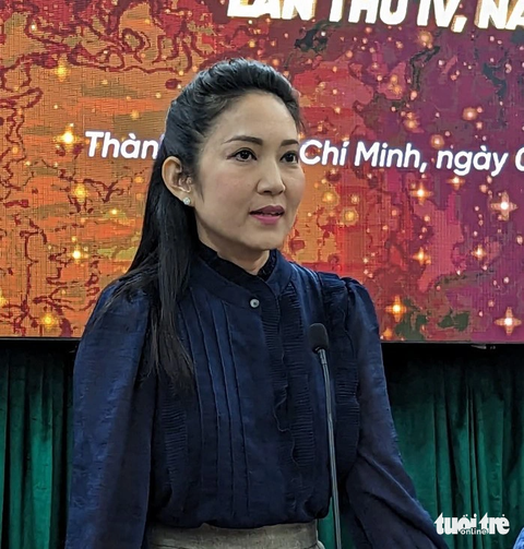 Bà Thanh Thúy phát biểu tại họp báo - Ảnh: LINH ĐOAN Bà Thanh Thúy phát biểu tại họp báo - Ảnh: LINH ĐOAN