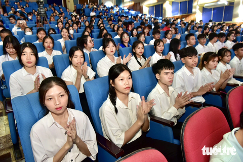 Các tân sinh viên dự lễ trao học bổng Tiếp sức đến trường 2023 của 5 tỉnh Tây nguyên - Ảnh: T.T.D. Các tân sinh viên dự lễ trao học bổng Tiếp sức đến trường 2023 của 5 tỉnh Tây Nguyên - Ảnh: T.T.D.