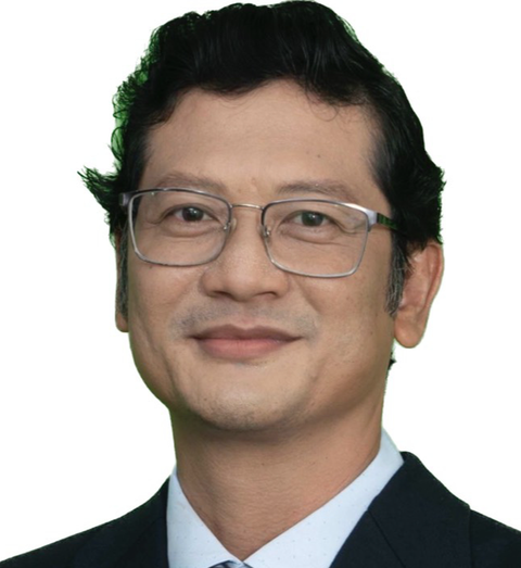 Chuyển tiền nhầm, người nhận viết ủy nhiệm chi trả lại nhưng ngân hàng không chịu hoàn trả - Ảnh 1. Luật sư Nguyễn Phong Phú