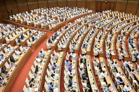 Các đại biểu thảo luận tại hội trường ngày 3-11 - Ảnh: quochoi.vn Các đại biểu thảo luận tại hội trường ngày 3-11 - Ảnh: quochoi.vn