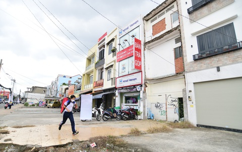 Tuyến metro số 2 Bến Thành - Tham Lương là một trong những dự án đầu tư công bị điểm tên trong danh mục lãng phí, triển khai kéo dài. Trong ảnh: khu vực được giải tỏa để xây dựng nhà ga của tuyến metro Bến Thành - Tham Lương đoạn qua quận Tân Bình, TP.HCM - Ảnh: Q.ĐỊNH Tuyến metro số 2 Bến Thành - Tham Lương là một trong những dự án đầu tư công bị điểm tên trong danh mục lãng phí, triển khai kéo dài. Trong ảnh: Khu vực được giải tỏa để xây dựng nhà ga của tuyến metro Bến Thành - Tham Lương đoạn qua quận Tân Bình, TP.HCM - Ảnh: Q.ĐỊNH