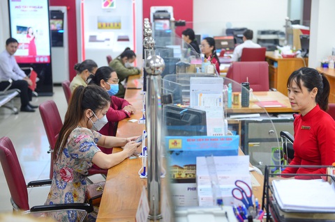 Khó khăn kinh tế khiến đầu tư công nghệ của ngân hàng Việt Nam giảm mạnh- Ảnh 1. Các ngân hàng Việt Nam vẫn lọt top những ngân hàng đầu tư mạnh mẽ cho công nghệ - Ảnh: QUANG ĐỊNH