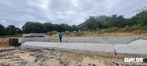 Dự án hồ Yên ngựa cũng không khá khẩm gì, khối lượng thi công cũng rất thấp - Ảnh: TÂM AN Dự án hồ Yên Ngựa có khối lượng thi công rất thấp - Ảnh: TÂM AN