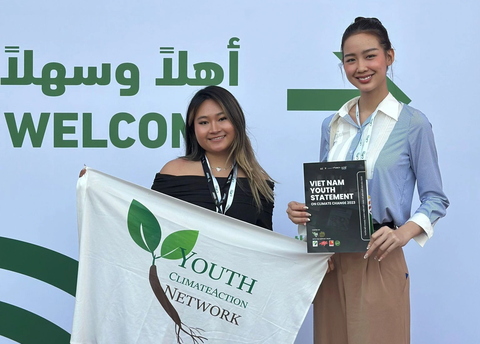 Hoa hậu Bảo Ngọc (bìa phải) tham dự Hội nghị Thanh niên Quốc tế về môi trườn - Ảnh: NVCC Hoa hậu Bảo Ngọc (phải) tham dự Hội nghị Thanh niên quốc tế về môi trường - Ảnh: NVCC
