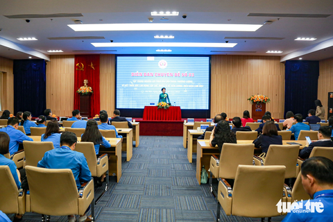 Bà Trần Thị Thanh Hà chủ trì diễn đàn Tập trung nguồn lực thúc đẩy đối thoại, thương lượng, ký kết thỏa ước lao động tập thể, nhất là về tiền lương, điều kiện làm việc - Ảnh: HÀ QUÂN Bà Trần Thị Thanh Hà chủ trì diễn đàn Tập trung nguồn lực thúc đẩy đối thoại, thương lượng, ký kết thỏa ước lao động tập thể, nhất là về tiền lương, điều kiện làm việc - Ảnh: HÀ QUÂN