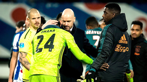 HLV Ten Hag đáng trách hơn Onana- Ảnh 1. Thủ thành Onana được HLV Ten Hag ưu ái quá nhiều dù mắc nhiều sai lầm - Ảnh: REUTERS
