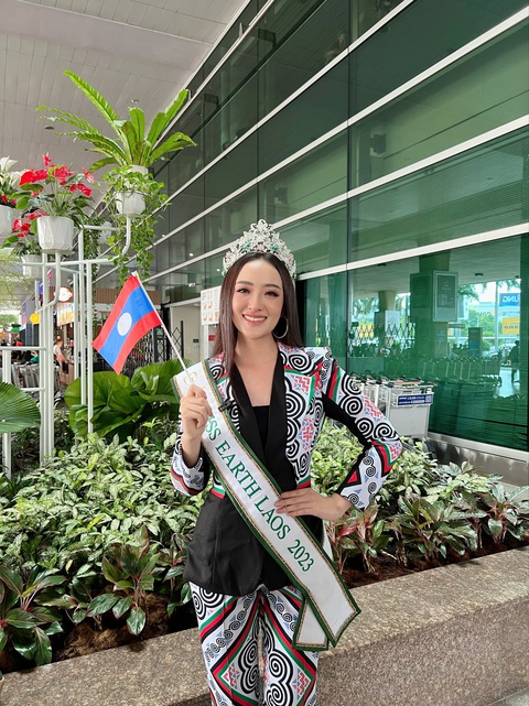 Dàn thí sinh Miss Earth 2023 diện áo dài khi đến Việt Nam- Ảnh 14. Dàn thí sinh Miss Earth 2023 diện áo dài khi đến Việt Nam- Ảnh 14.