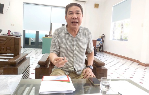 Ông Sáu khổ sở đi gõ cửa khắp nơi để đòi lại quyền lợi của mình - Ảnh: Đ.C. Ông Sáu khổ sở đi gõ cửa khắp nơi để đòi lại quyền lợi của mình - Ảnh: Đ.C.