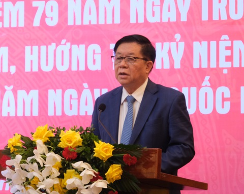 Nhà văn ươm trồng hạt giống của cái đẹp, lòng nhân ái, sự tử tế- Ảnh 3. Ông Nguyễn Trọng Nghĩa - trưởng Ban Tuyên giáo Trung ương - Ảnh: HÀ THANH