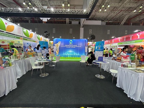 Vietnam Foodexpo: Nâng tầm sản phẩm thực phẩm mang thương hiệu quốc gia- Ảnh 1. Khu trưng bày sản phẩm "Thương hiệu quốc gia Việt Nam Pavillion" tại Vietnam Foodexpo 2023
