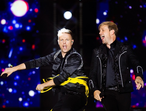 Hai thành viên Nicky Byrne và Kian Egan của Westlife biểu diễn trong đêm nhạc tối 22-11 - Ảnh: BTC Hai thành viên Nicky Byrne và Kian Egan của Westlife biểu diễn trong đêm nhạc tối 22-11 - Ảnh: BTC