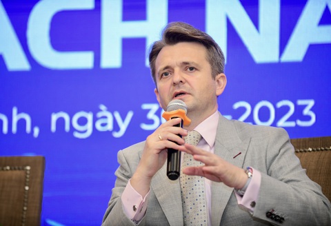 Đề xuất nâng cao chế tài xử lý tín dụng đen- Ảnh 1. Ông Marcin Figlus - giám đốc khối quản trị rủi ro Công ty tài chính TNHH Ngân hàng Việt Nam Thịnh Vượng SMBC