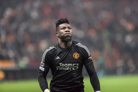 Onana là thủ môn mắc nhiều sai lầm nhất trong 5 năm qua ở Champions League- Ảnh 1. Onana phạm quá nhiều sai lầm - Ảnh: REUTERS