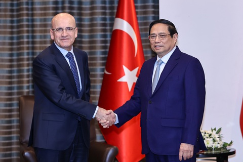 Thủ tướng Phạm Minh Chính tiếp Bộ trưởng Ngân khố và Tài chính Mehmet Simsek của Thổ Nhĩ Kỳ - Ảnh: Nhật Bắc Thủ tướng Phạm Minh Chính tiếp Bộ trưởng Ngân khố và Tài chính Mehmet Simsek của Thổ Nhĩ Kỳ - Ảnh: NHẬT BẮC