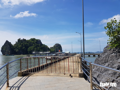 Bến cảng Hòn Phụ Tử đứng yên vì 9 hộ chưa nhận tiền bồi thường - Ảnh 3. Bến cảng Hòn Phụ Tử được đầu tư xây dựng xong hơn 1 năm qua nhưng không sử dụng được vì 9 hộ chưa nhận tiền bồi thường - Ảnh: BỬU ĐẤU