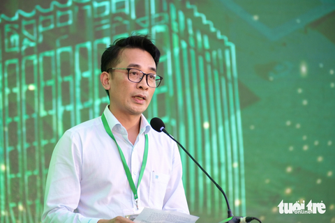 Đại học Quốc gia Hà Nội còn 1 chỉ số 'rất yếu' để lọp top 500 đại học hàng đầu thế giới - Ảnh 3. GS.TS Chử Đức Trình - hiệu trưởng Trường đại học Công nghệ, Đại học Quốc gia Hà Nội - phát biểu kêu gọi đầu tư vào Đại học Quốc gia Hà Nội - Ảnh: NGUYÊN BẢO