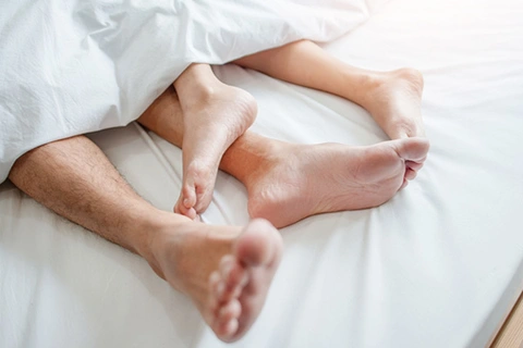 Lỡ quan hệ tình dục không an toàn, phải làm sao? - Ảnh 1.