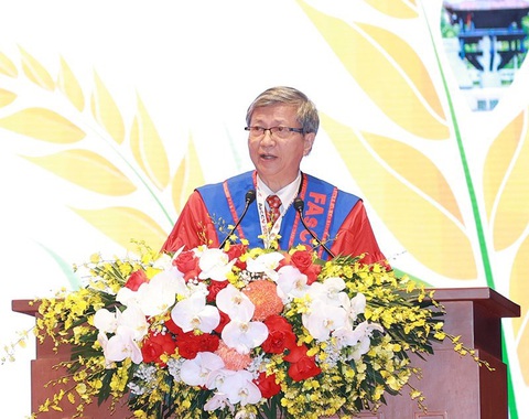 Tin tức sáng 4-11: Bệnh tim mạch vượt ung thư về căn nguyên gây tử vong, 200.000 ca tử vong/năm - Ảnh 3. GS Huỳnh Văn Minh phát biểu tại đại hội - Ảnh: BTC