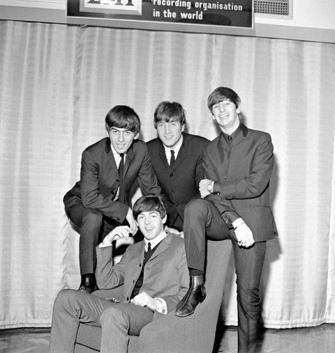 Huyền thoại The Beatles chính thức phát hành ca khúc cuối cùng - Ảnh 4. Huyền thoại The Beatles chính thức phát hành ca khúc cuối cùng - Ảnh 4.