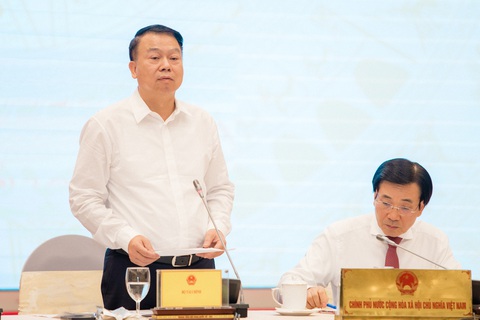 Trả thu nhập cho người lao động lớn hơn kê khai, Thành Bưởi có hành vi trốn thuế - Ảnh 1. Thứ trưởng Bộ Tài chính Nguyễn Đức Chi thông tin tại họp báo chiều 4-11 - Ảnh: DANH KHANG