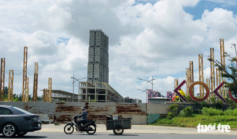 Cảnh tiêu điều ở siêu dự án Cocobay giáp ranh Đà Nẵng và Quảng Nam - Ảnh 6. Dự án nằm ở vị trí đắc địa trên tuyến đường ven biển
