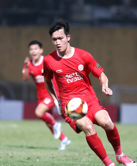 Trung tâm Thể thao Viettel: Nơi ươm mầm tài năng bóng đá Việt Nam - Ảnh 3. Quả bóng vàng Việt Nam Nguyễn Hoàng Đức là niềm tự hào của Trung tâm Thể thao Viettel - Ảnh: VTFC